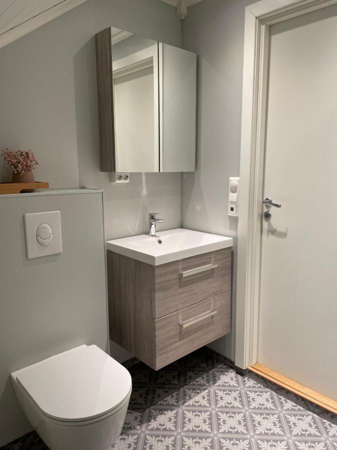 Modern, Small Appartment Ларвик Экстерьер фото